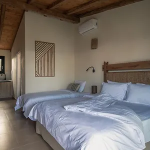 Apartment Iphigenia